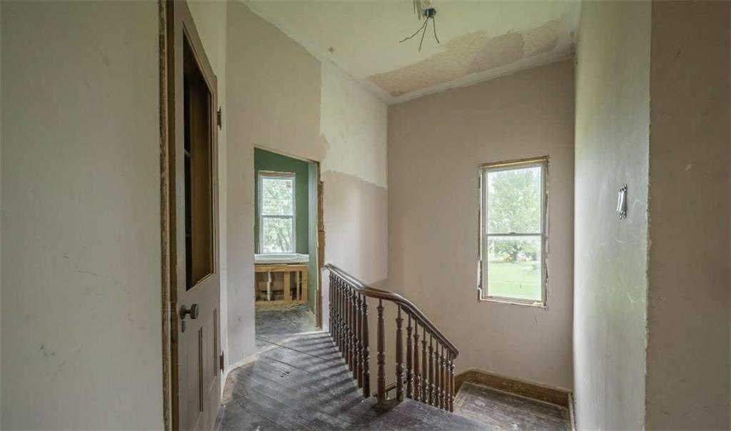 300 South Delaware Avenue Columbus, KS 66725 - Photo 14 of 16