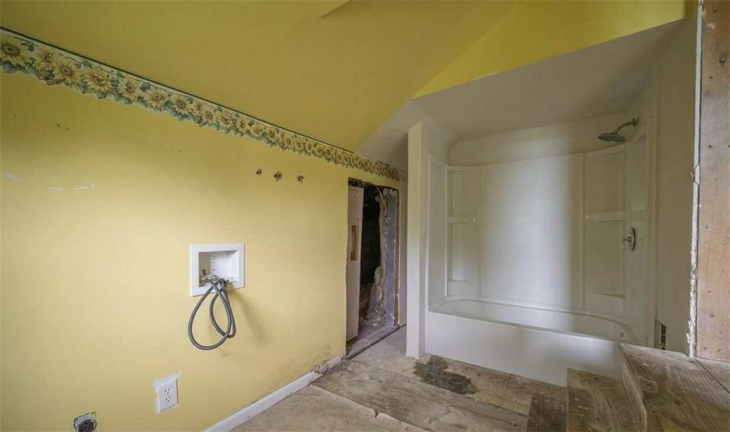 300 South Delaware Avenue Columbus, KS 66725 - Photo 15 of 16