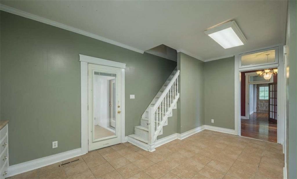 300 South Delaware Avenue Columbus, KS 66725 - Photo 3 of 16