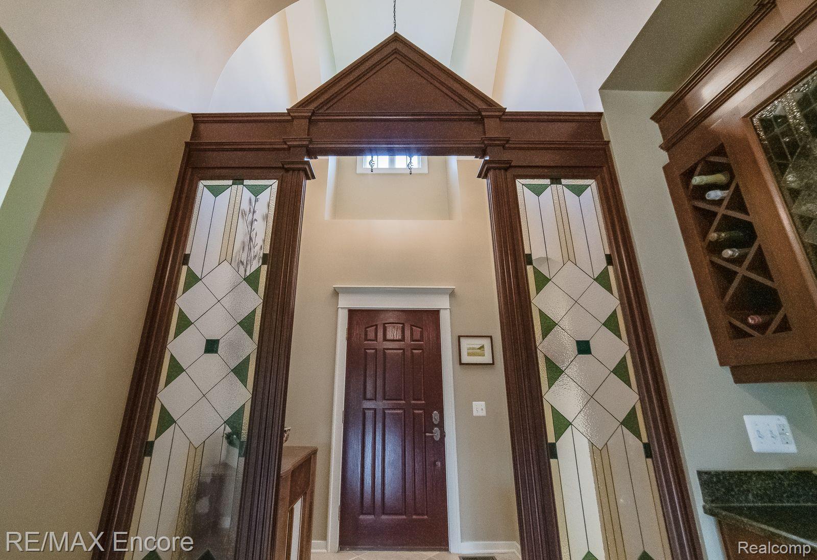 Beautifully detailed craftsman 