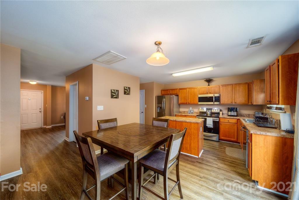 5511 Keener Ridge Road, Unit 70 Charlotte, NC 28216 - Photo 22 of 47 Gallery Image 22