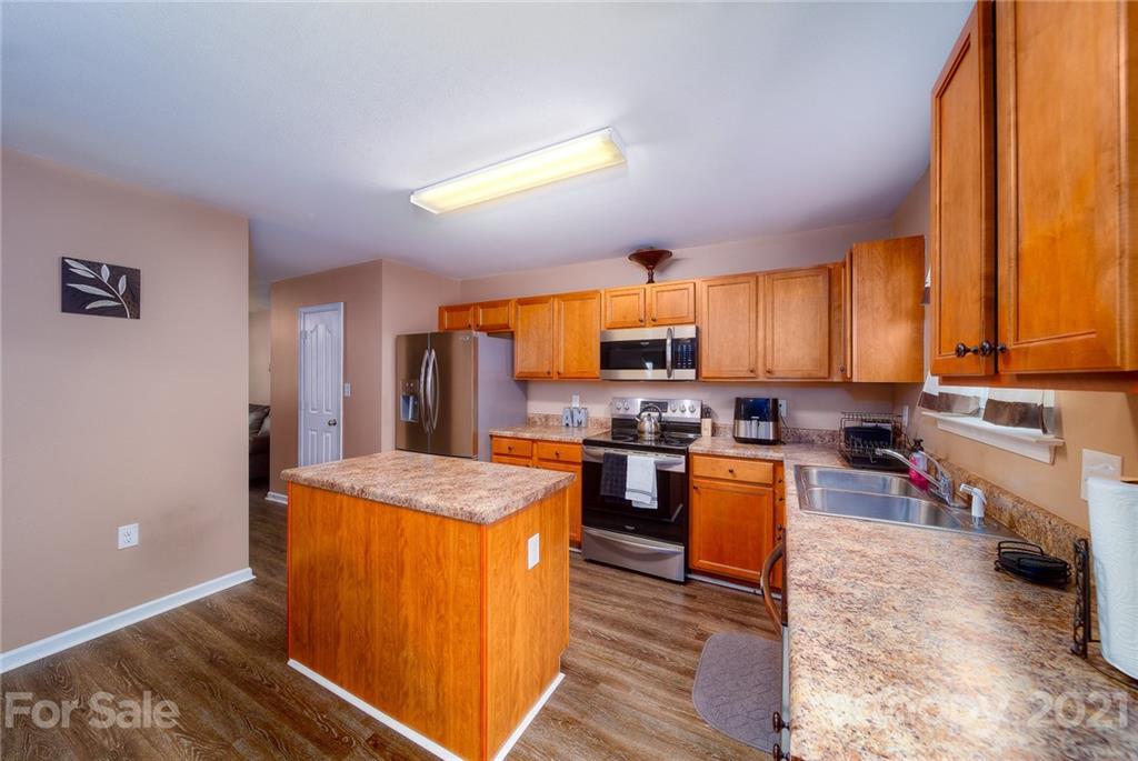 5511 Keener Ridge Road, Unit 70 Charlotte, NC 28216 - Photo 23 of 47 Gallery Image 23
