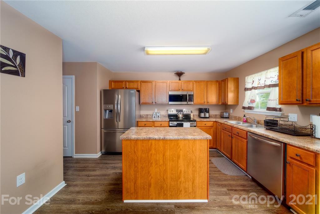 5511 Keener Ridge Road, Unit 70 Charlotte, NC 28216 - Photo 25 of 47 Gallery Image 25