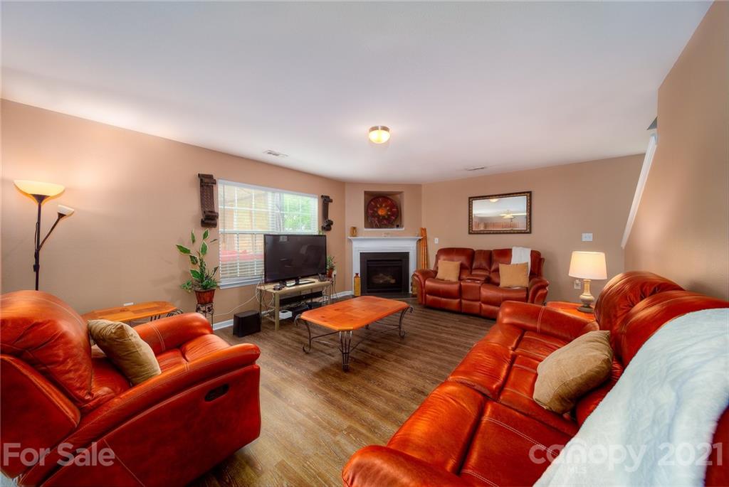 5511 Keener Ridge Road, Unit 70 Charlotte, NC 28216 - Photo 27 of 47 Gallery Image 27
