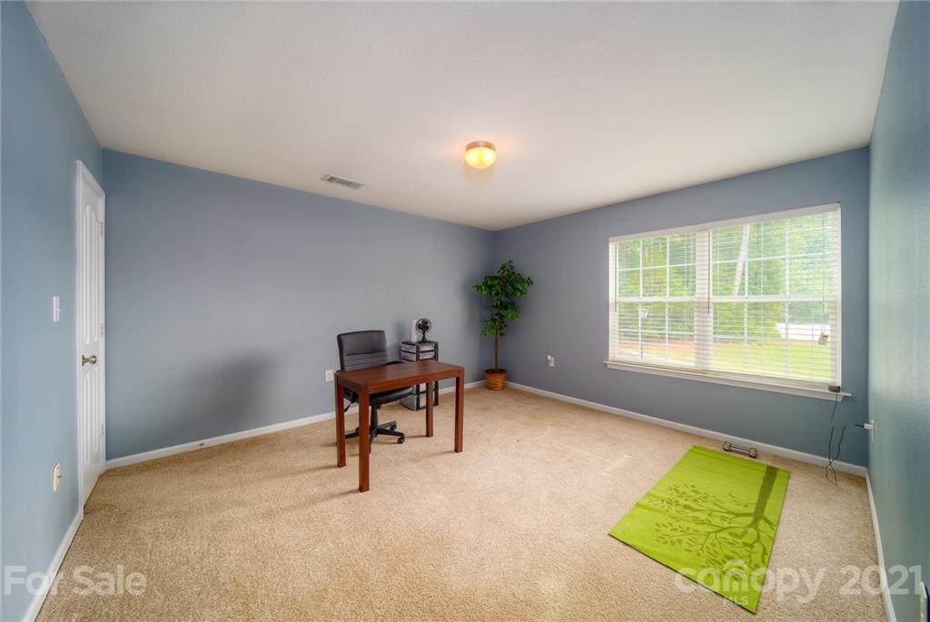 5511 Keener Ridge Road, Unit 70 Charlotte, NC 28216 - Photo 30 of 47 Gallery Image 30