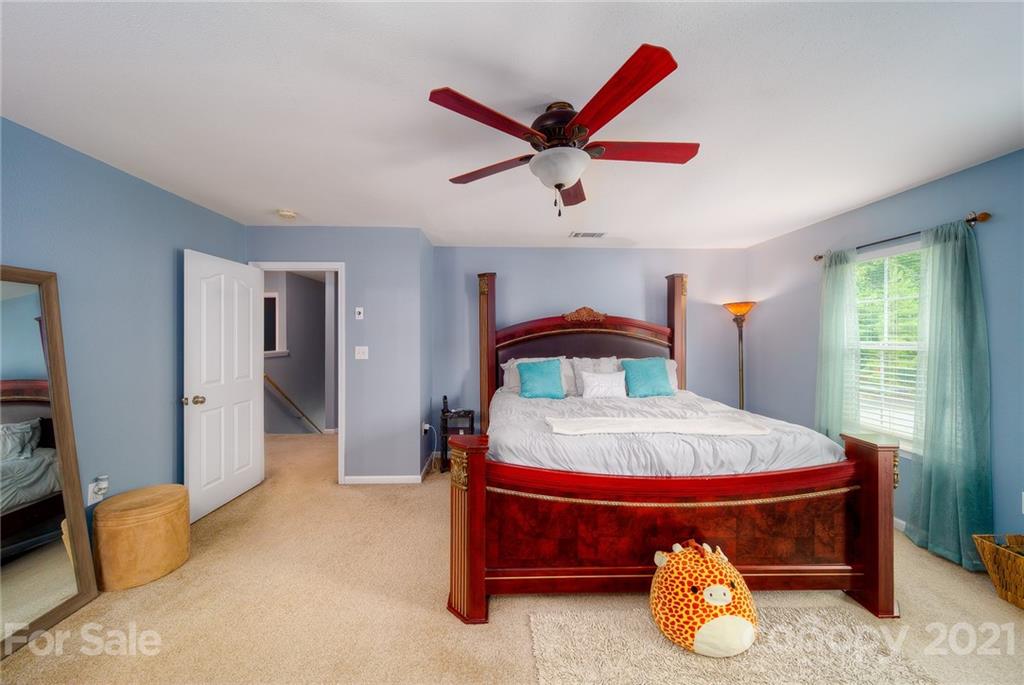 5511 Keener Ridge Road, Unit 70 Charlotte, NC 28216 - Photo 36 of 47 Gallery Image 36