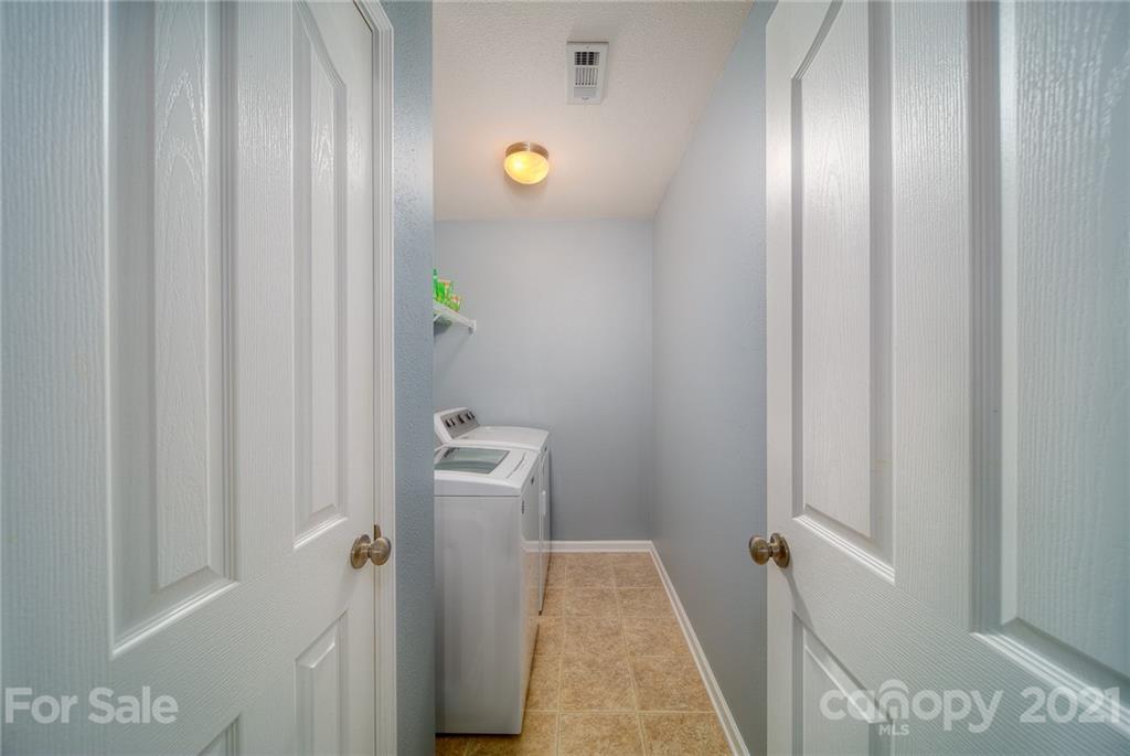 5511 Keener Ridge Road, Unit 70 Charlotte, NC 28216 - Photo 40 of 47 Gallery Image 40