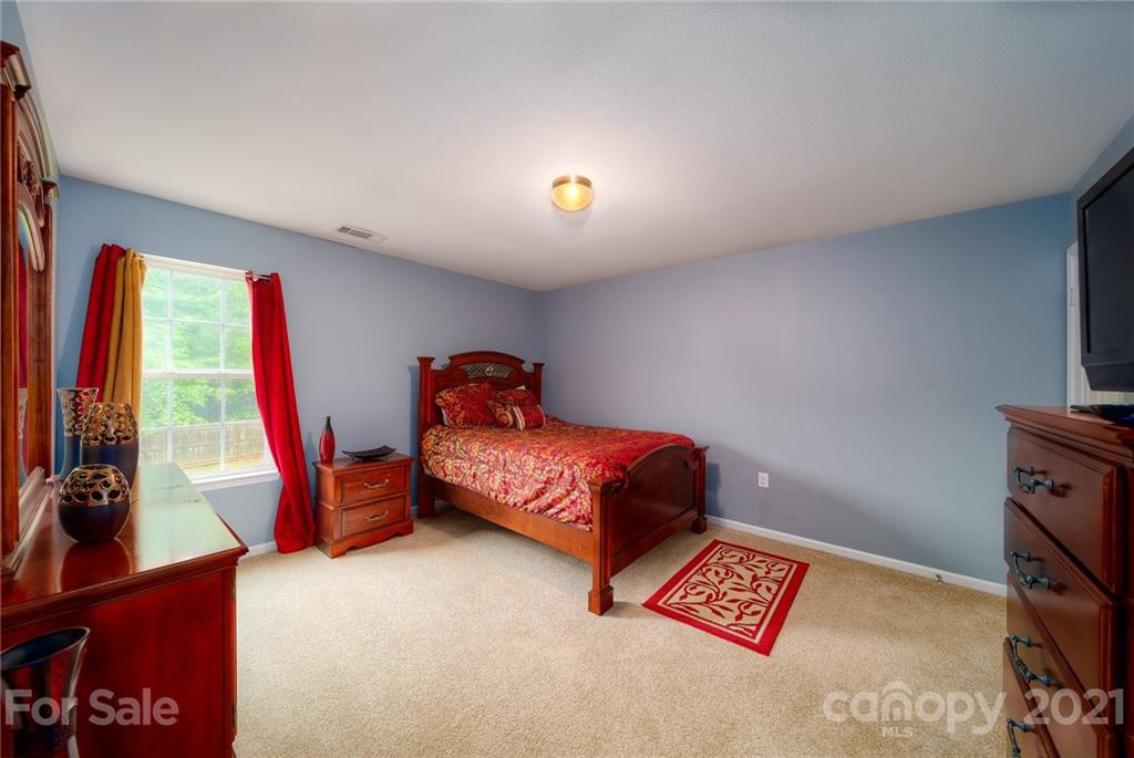 5511 Keener Ridge Road, Unit 70 Charlotte, NC 28216 - Photo 42 of 47 Gallery Image 42