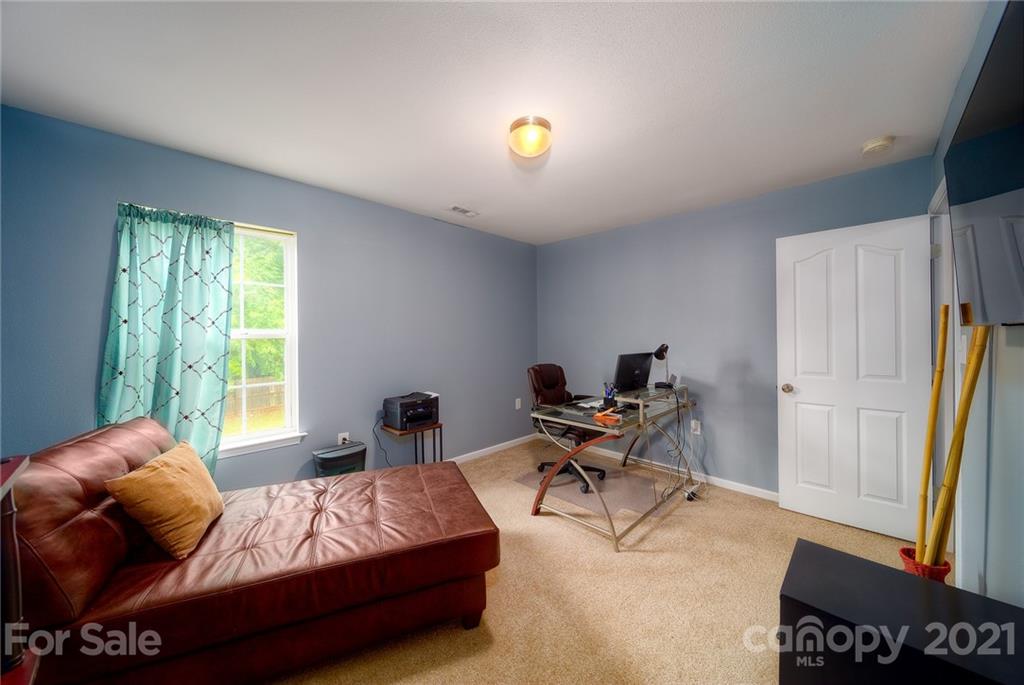 5511 Keener Ridge Road, Unit 70 Charlotte, NC 28216 - Photo 44 of 47 Gallery Image 44