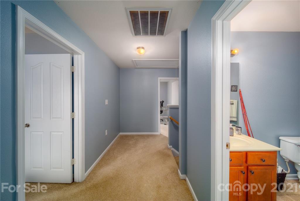 5511 Keener Ridge Road, Unit 70 Charlotte, NC 28216 - Photo 46 of 47 Gallery Image 46