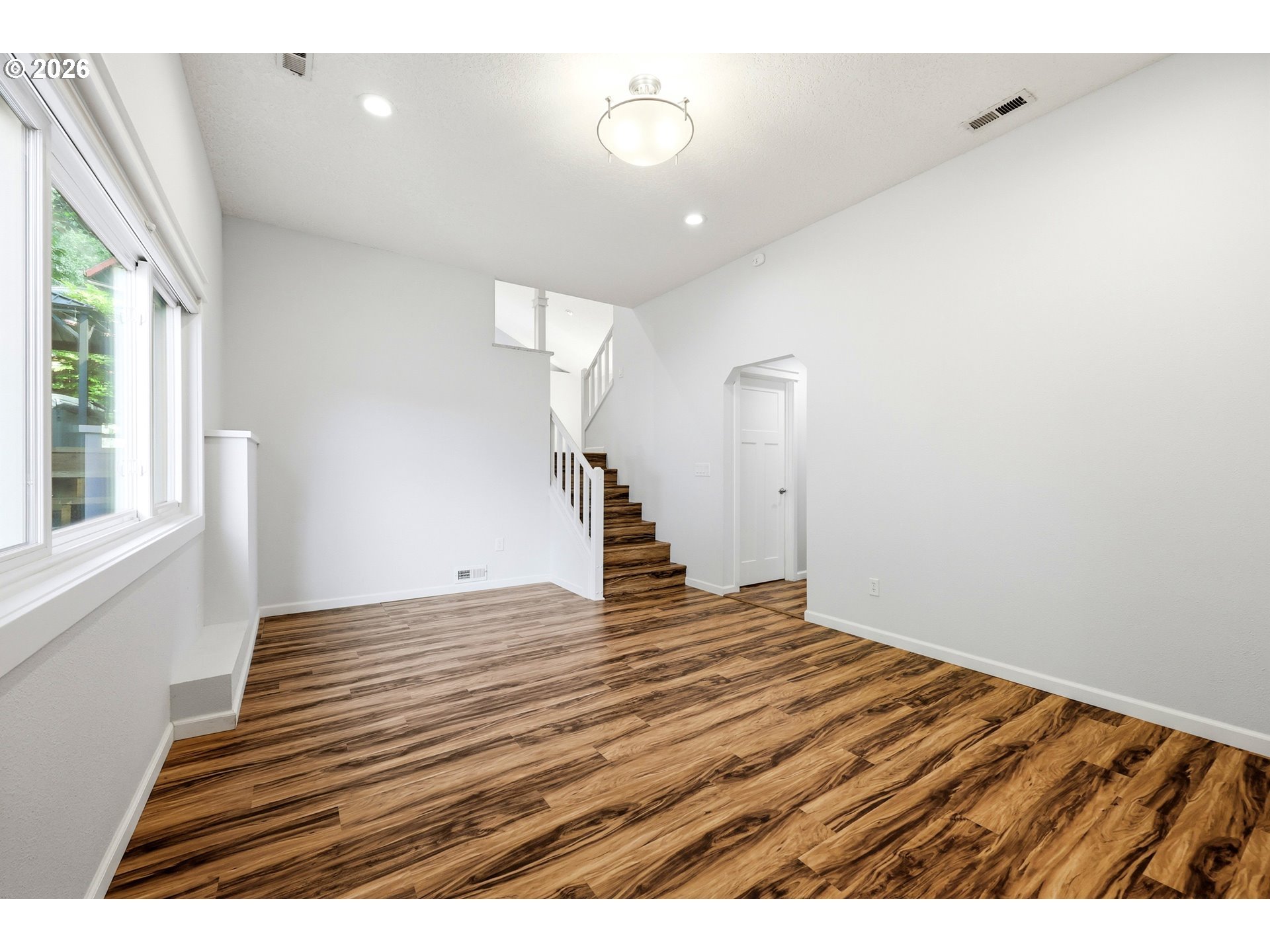 404 Southwest Overlook Court Gresham, OR 97080 - Photo 10 of 35