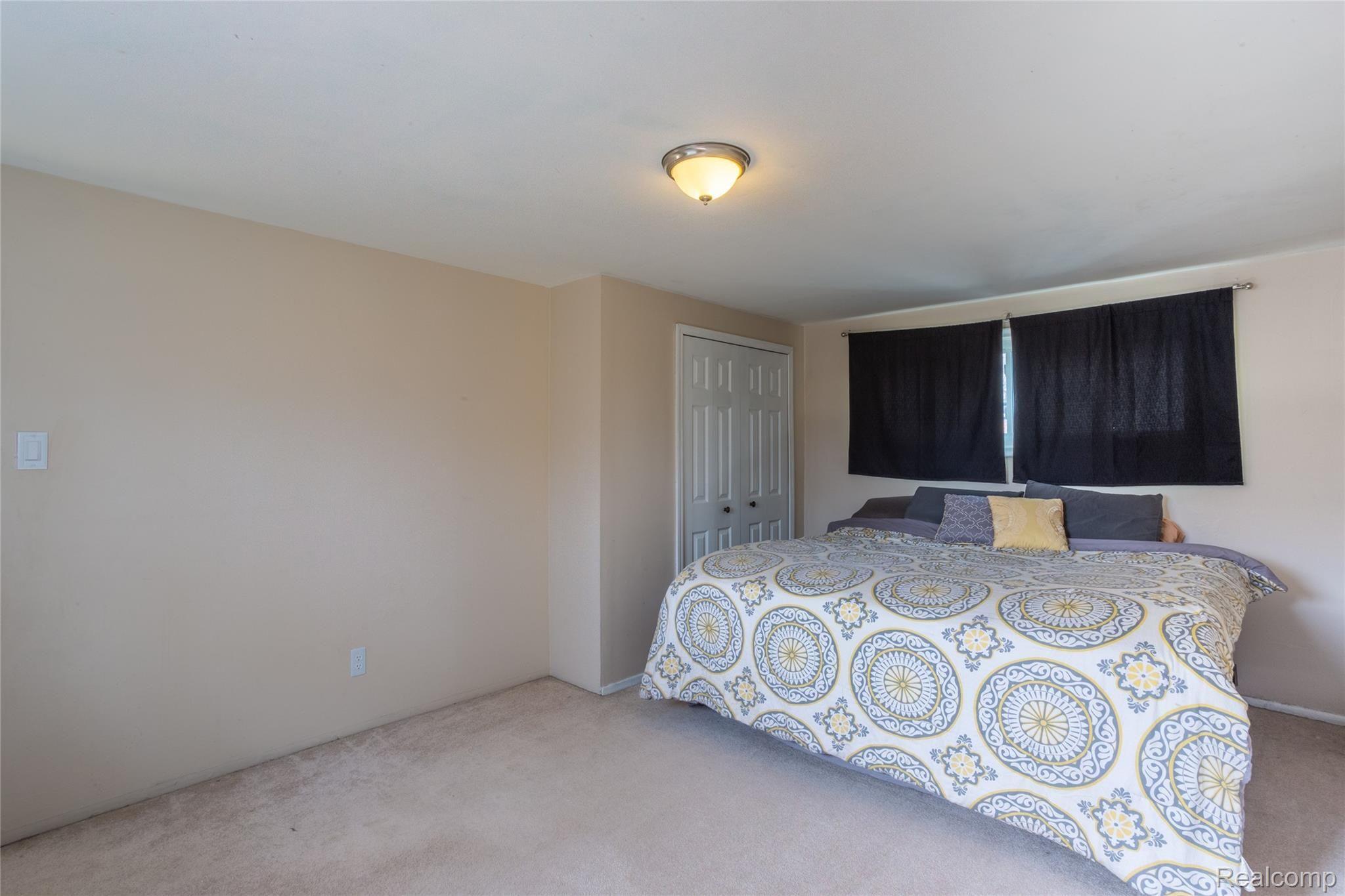 19426 Rensellor Street Livonia, MI 48152 - Photo 23 of 39 Rensellor_19426-upper-Bedroom 2-2.jpg