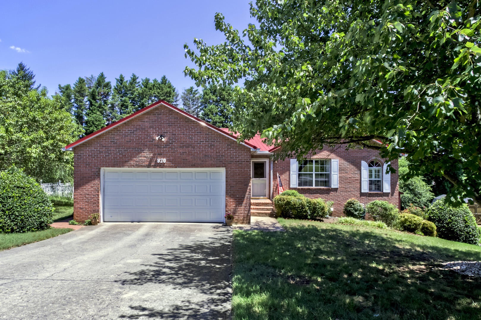 820 Sailview Road Knoxville, TN 37934 - Photo 1 of 36 Gallery Image 1