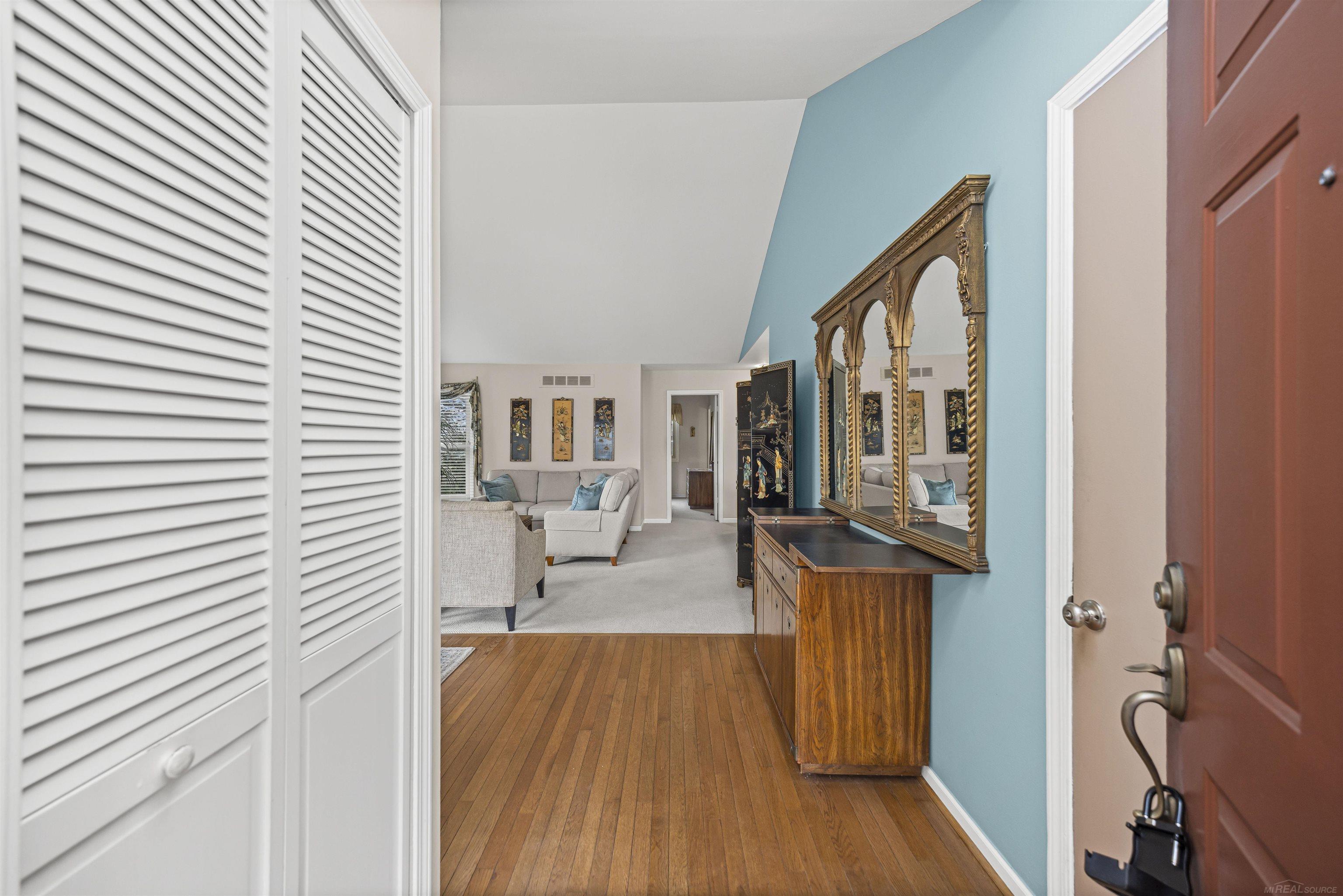 1495 Colony Drive Rochester Hills, MI 48307 - Photo 5 of 46