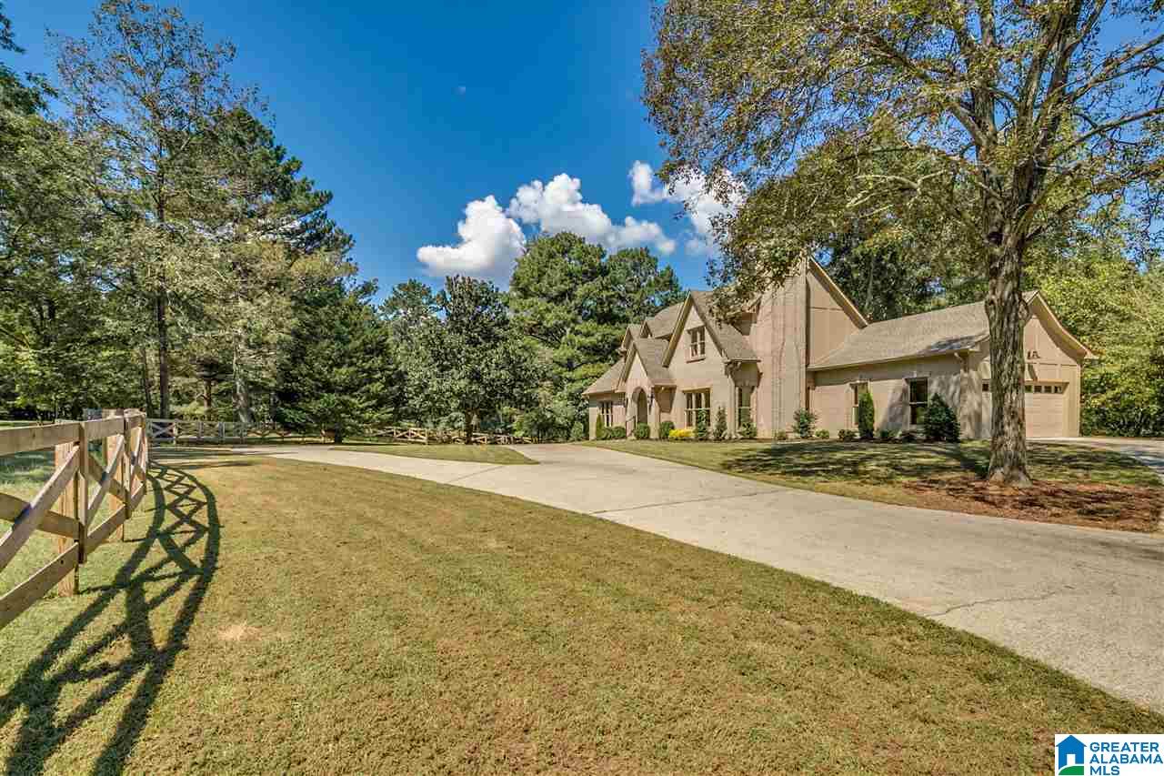 810 Griffin Road Chelsea, AL 35043 - Photo 2 of 50