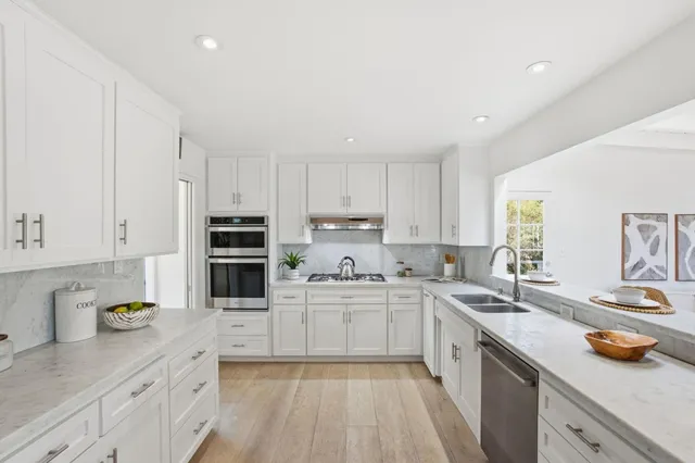 $2,798,000 | 915 Crestview Drive, San Carlos, CA 94070