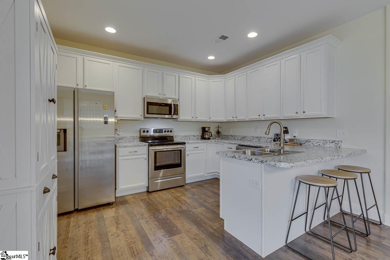 18 Forest Ridge Way Greenville, SC 29617 - Photo 15 of 37