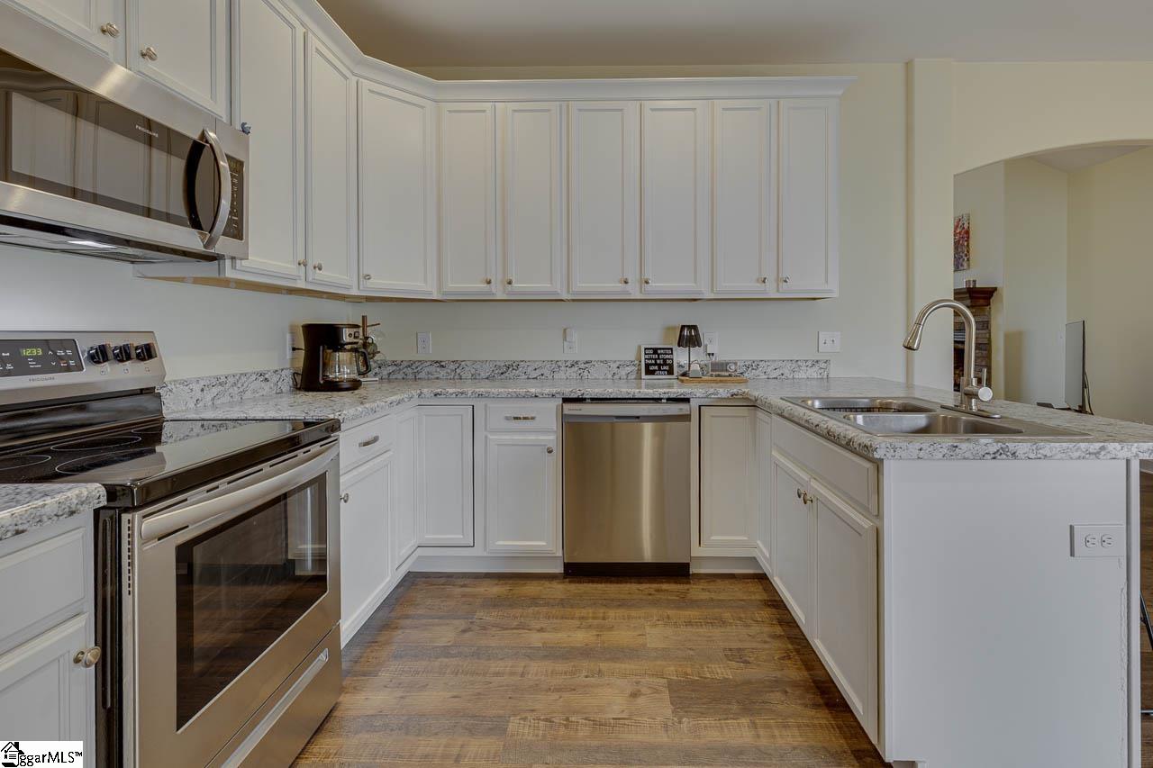 18 Forest Ridge Way Greenville, SC 29617 - Photo 17 of 37