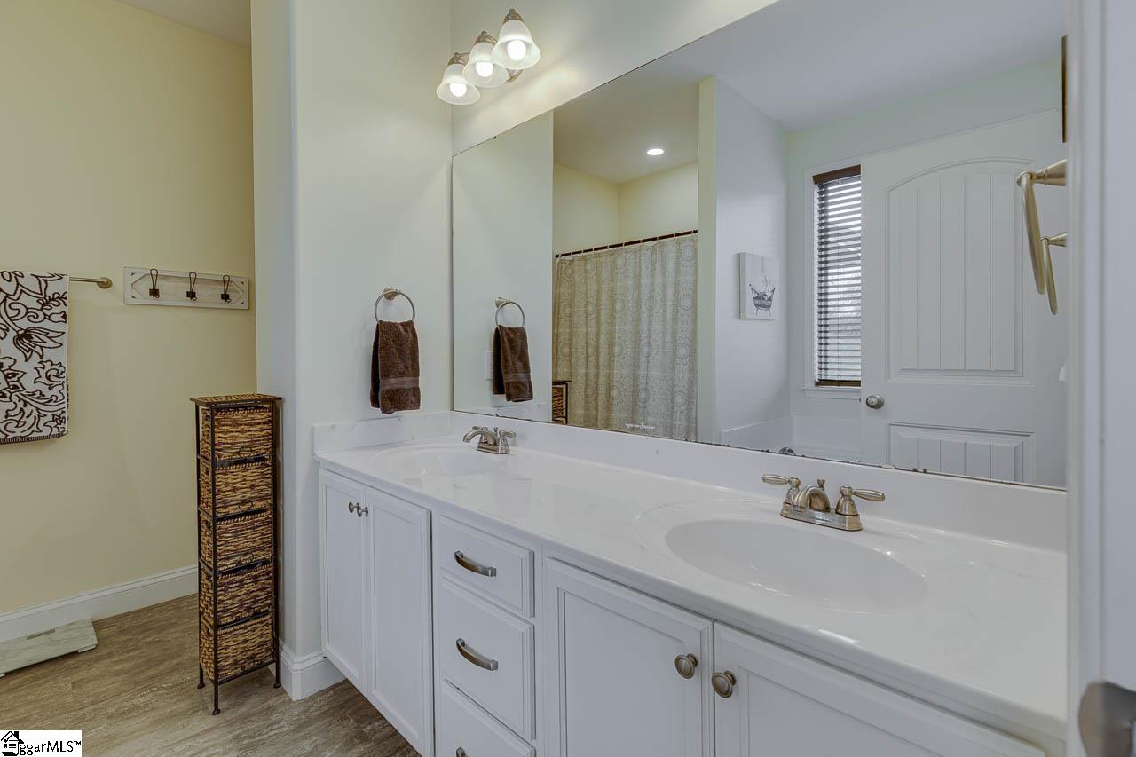 18 Forest Ridge Way Greenville, SC 29617 - Photo 27 of 37