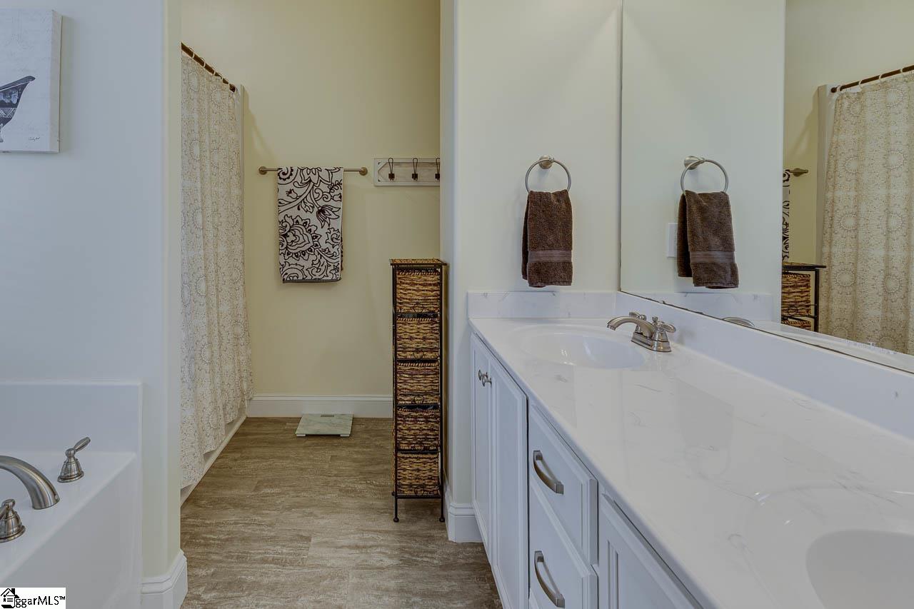 18 Forest Ridge Way Greenville, SC 29617 - Photo 28 of 37