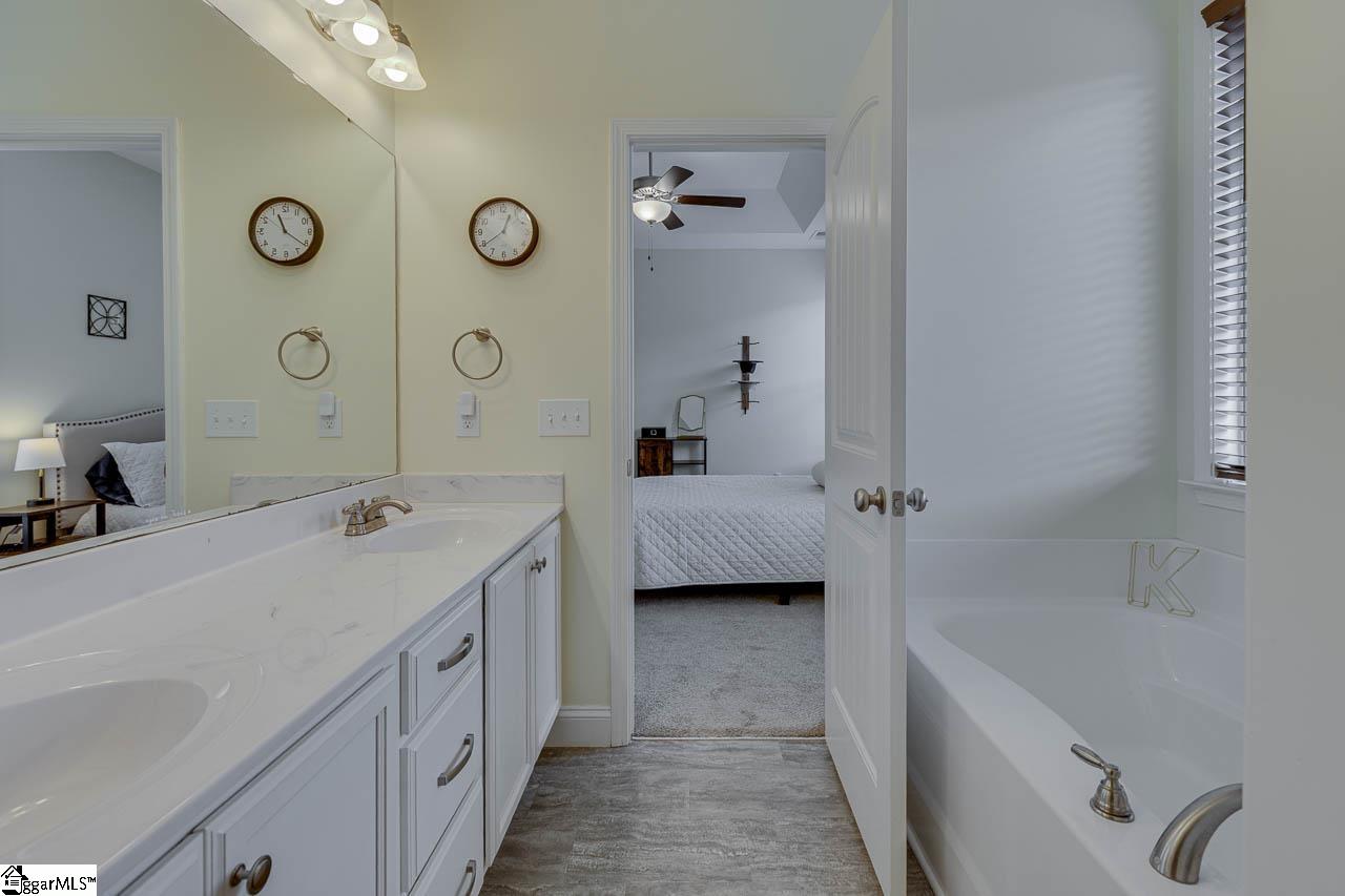 18 Forest Ridge Way Greenville, SC 29617 - Photo 29 of 37