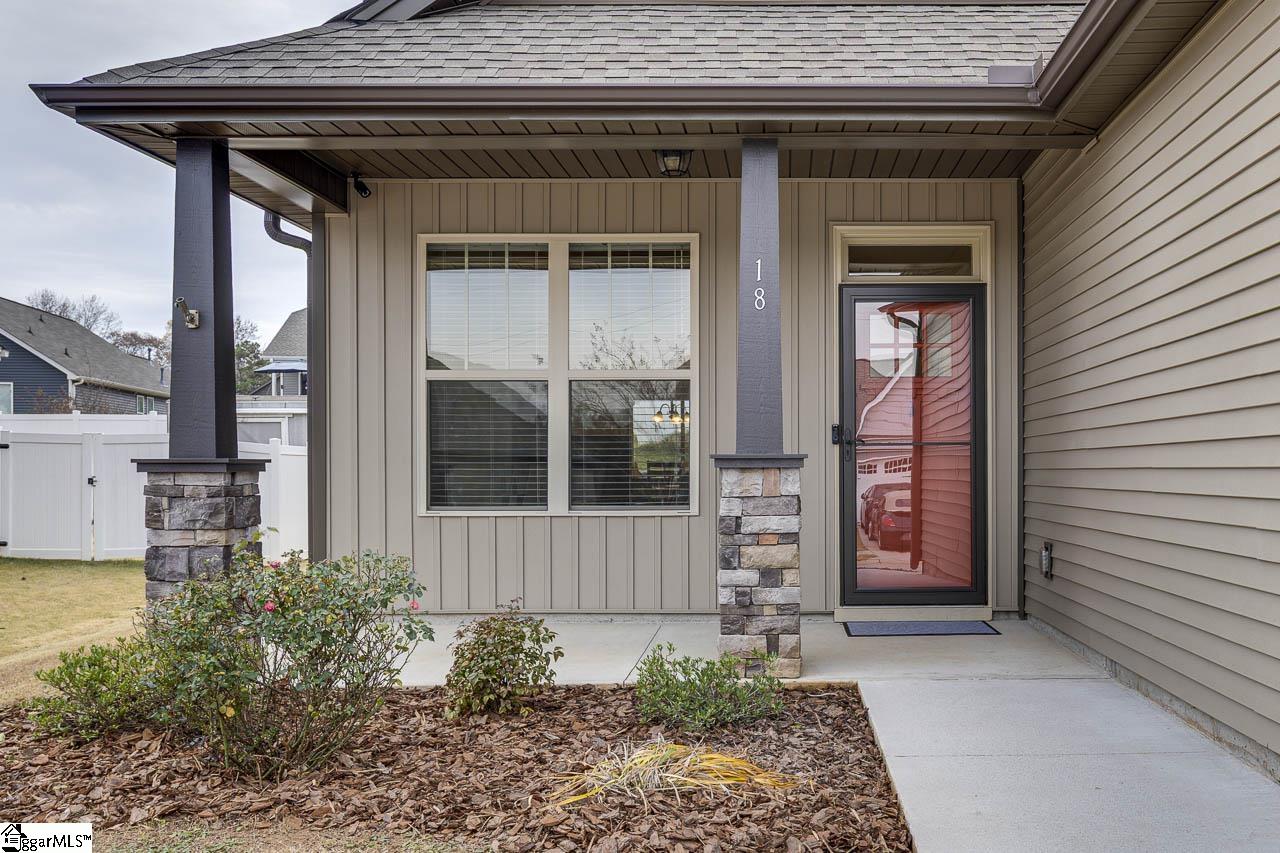 18 Forest Ridge Way Greenville, SC 29617 - Photo 4 of 37