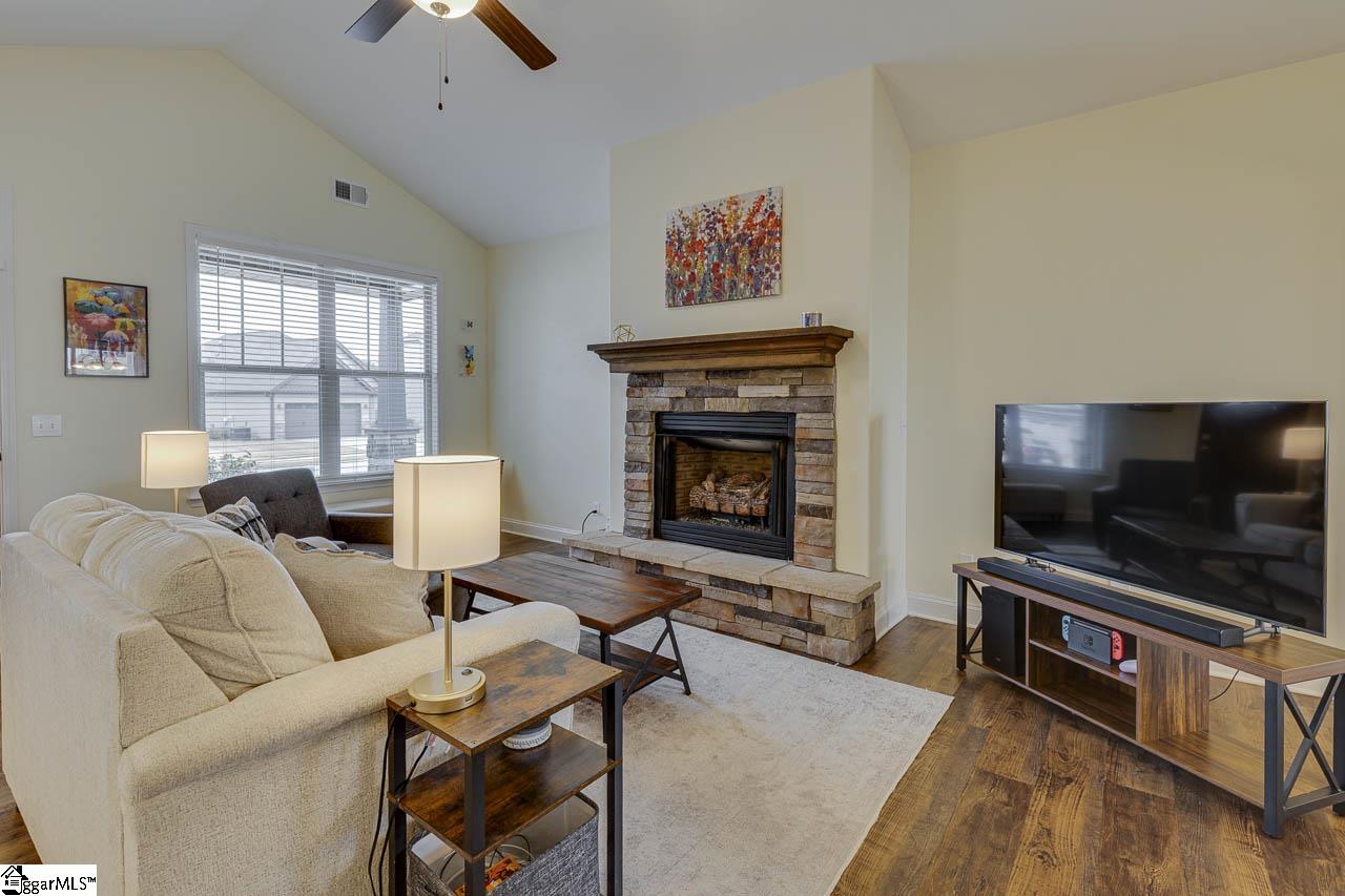 18 Forest Ridge Way Greenville, SC 29617 - Photo 9 of 37