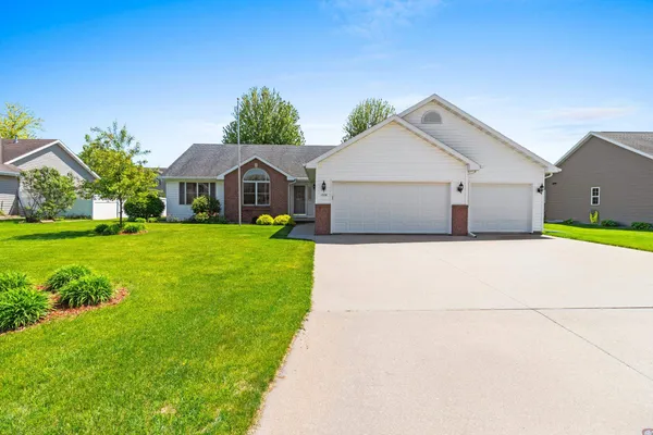 $469,900 | 1326 Winter Wheat Drive, Neenah, WI 54956