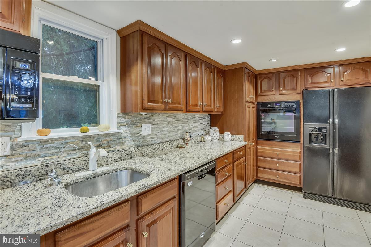 10730 Jones Road Kingsville, MD 21087 - Photo 14 of 33 Kitchen