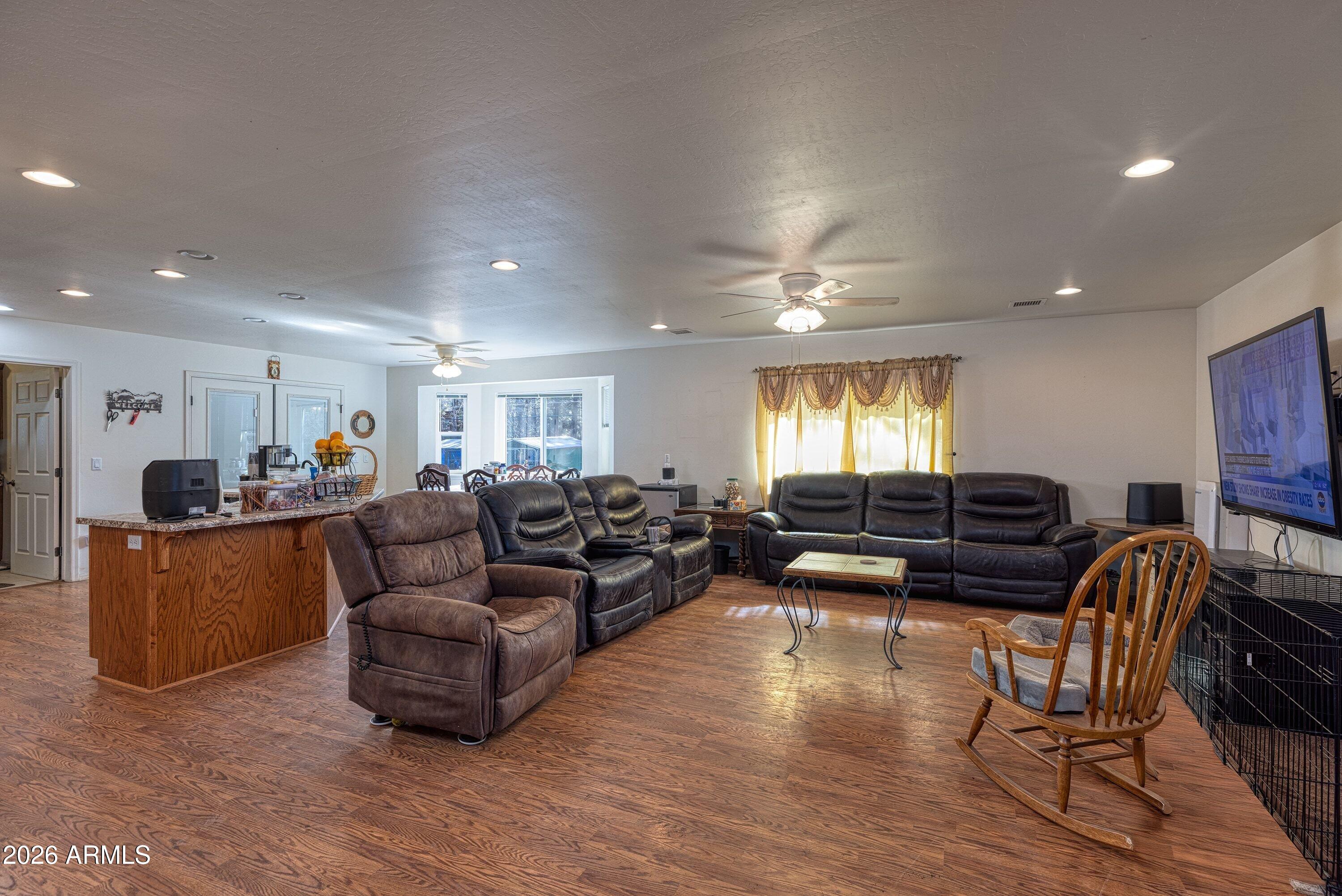 5107 Forest View Road Lakeside, AZ 85929 - Photo 4 of 30 Living Room