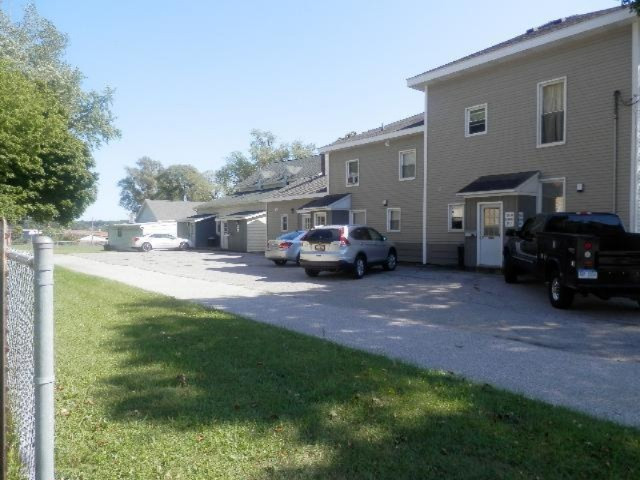 260 3rd Street Manistee, MI 49660 - Photo 26 of 32 264 - 260 Parking-Lawn Third St