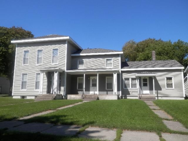 260 3rd Street Manistee, MI 49660 - Photo 8 of 32 264, 262, 260 Third Street