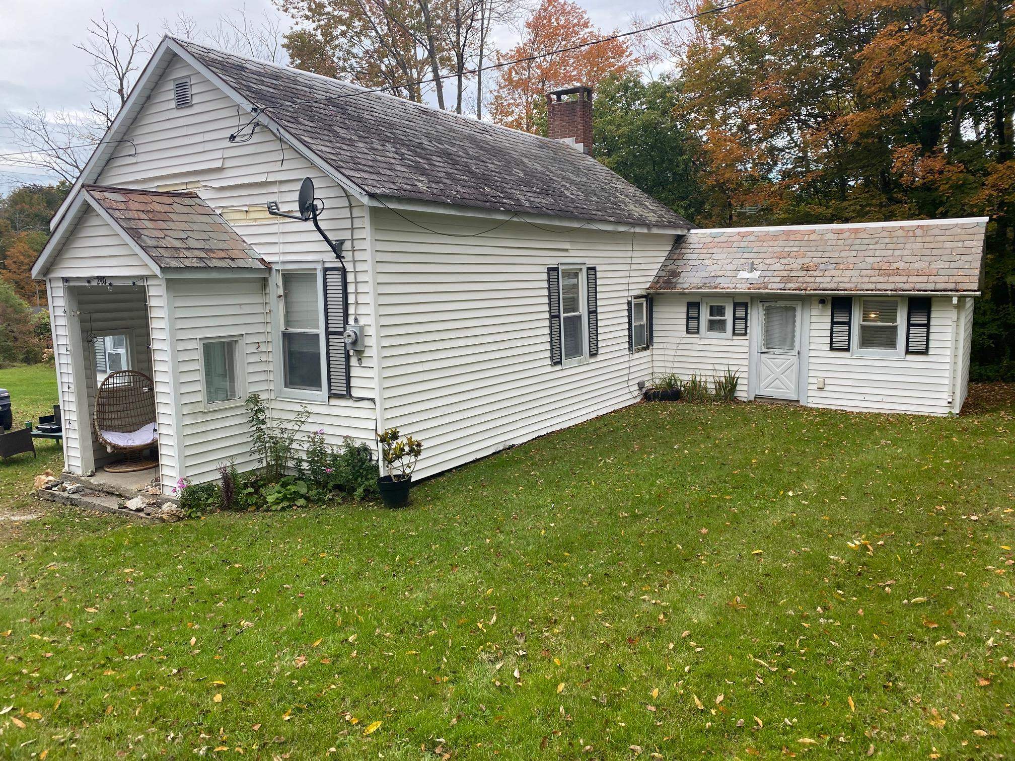 240 Crossover Road Bennington, VT 05201 - Photo 1 of 11 Gallery Image 1