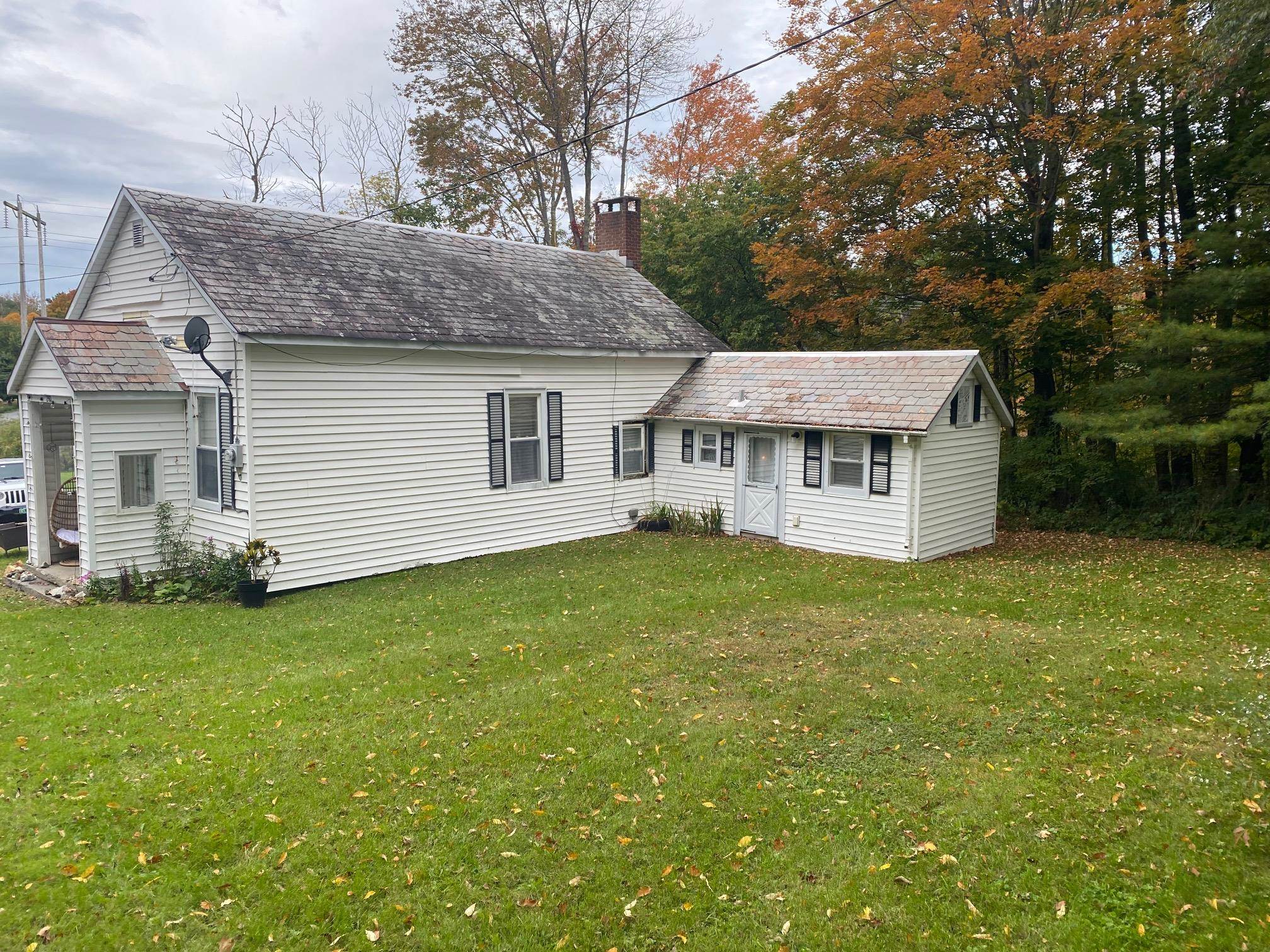 240 Crossover Road Bennington, VT 05201 - Photo 2 of 11 Gallery Image 2