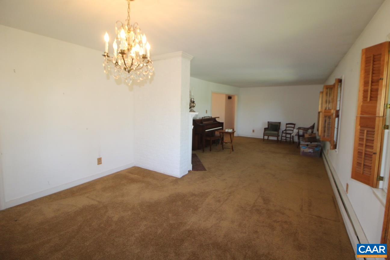 1625 Edgehill Road Waynesboro, VA 22980 - Photo 12 of 29 Gallery Image 12