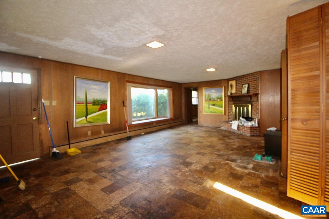 1625 Edgehill Road Waynesboro, VA 22980 - Photo 23 of 29 Gallery Image 23