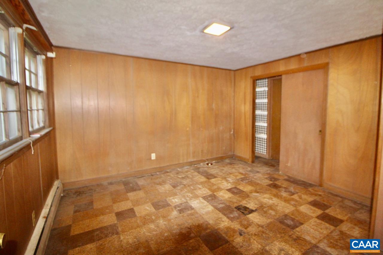 1625 Edgehill Road Waynesboro, VA 22980 - Photo 25 of 29 Gallery Image 25