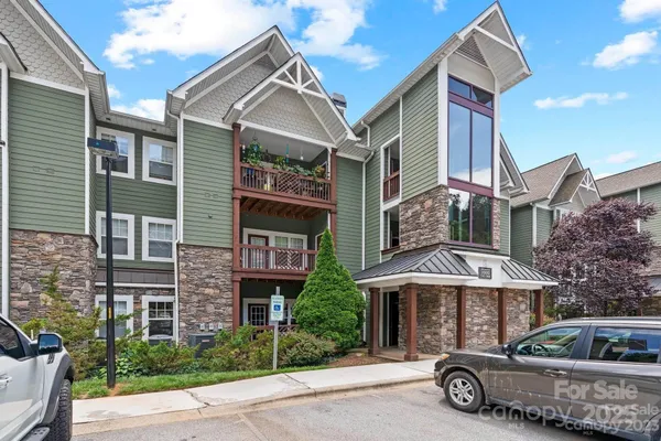 $299,000 | 2000 Olde Eastwood Village Boulevard, Unit 305, Asheville, NC 28803
