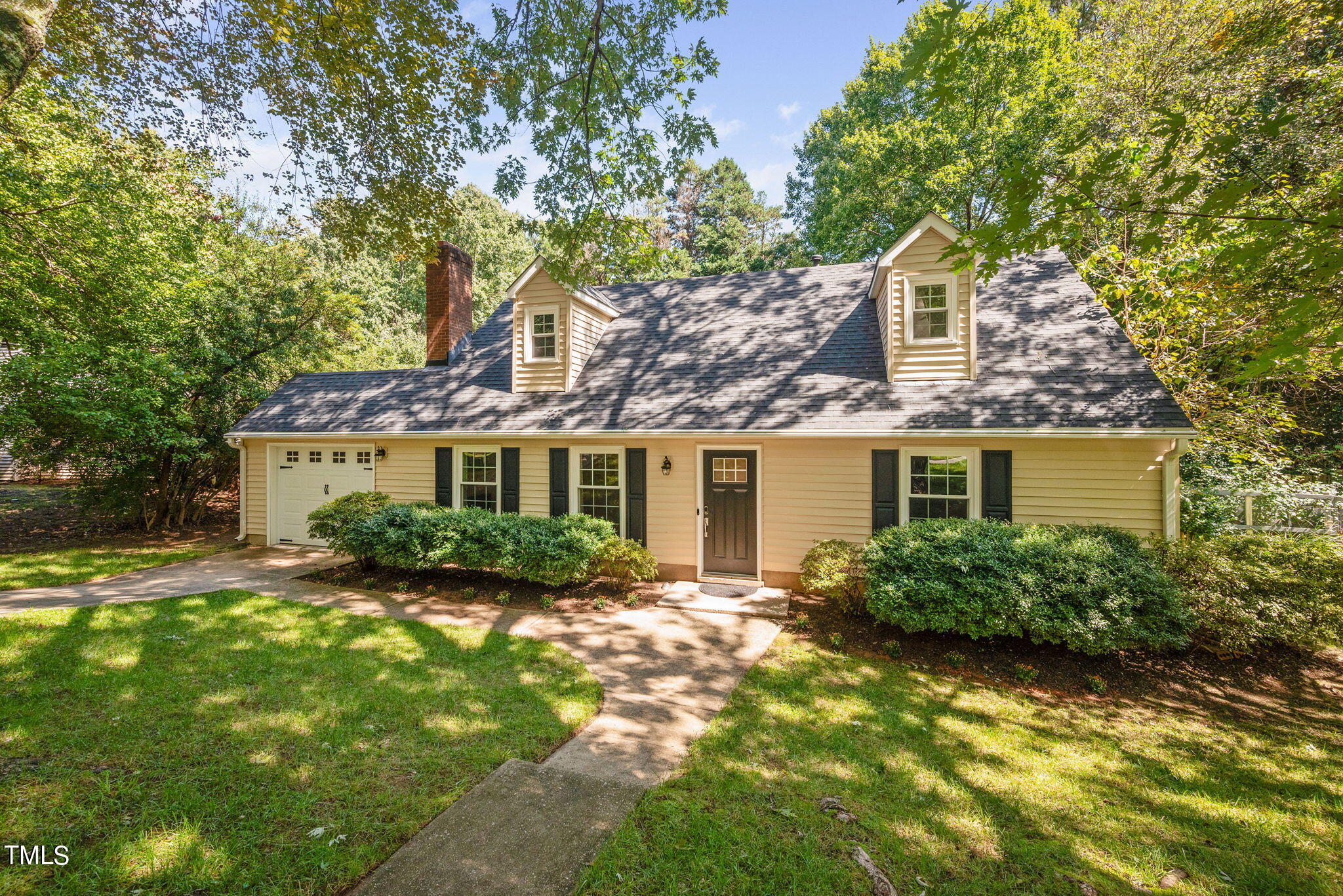 3112 Chancery Place Raleigh, NC 27607 - Photo 2 of 33 2-web-or-mls-3112-chancery-pl