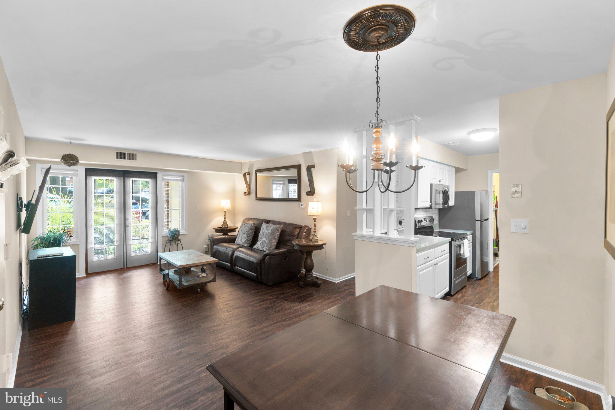5907 Noblestown Road, Unit A Springfield, VA 22152 - Photo 6 of 27 Spacious living/dining combo