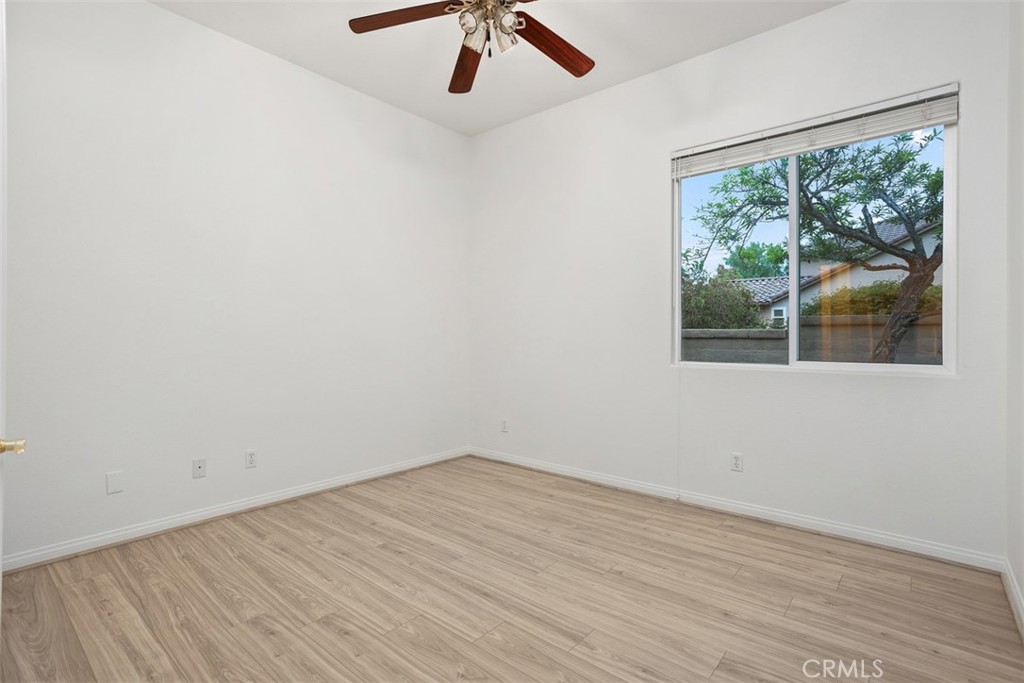 608 Inverlochy Drive Fallbrook, CA 92028 - Photo 32 of 52 an empty room with a window