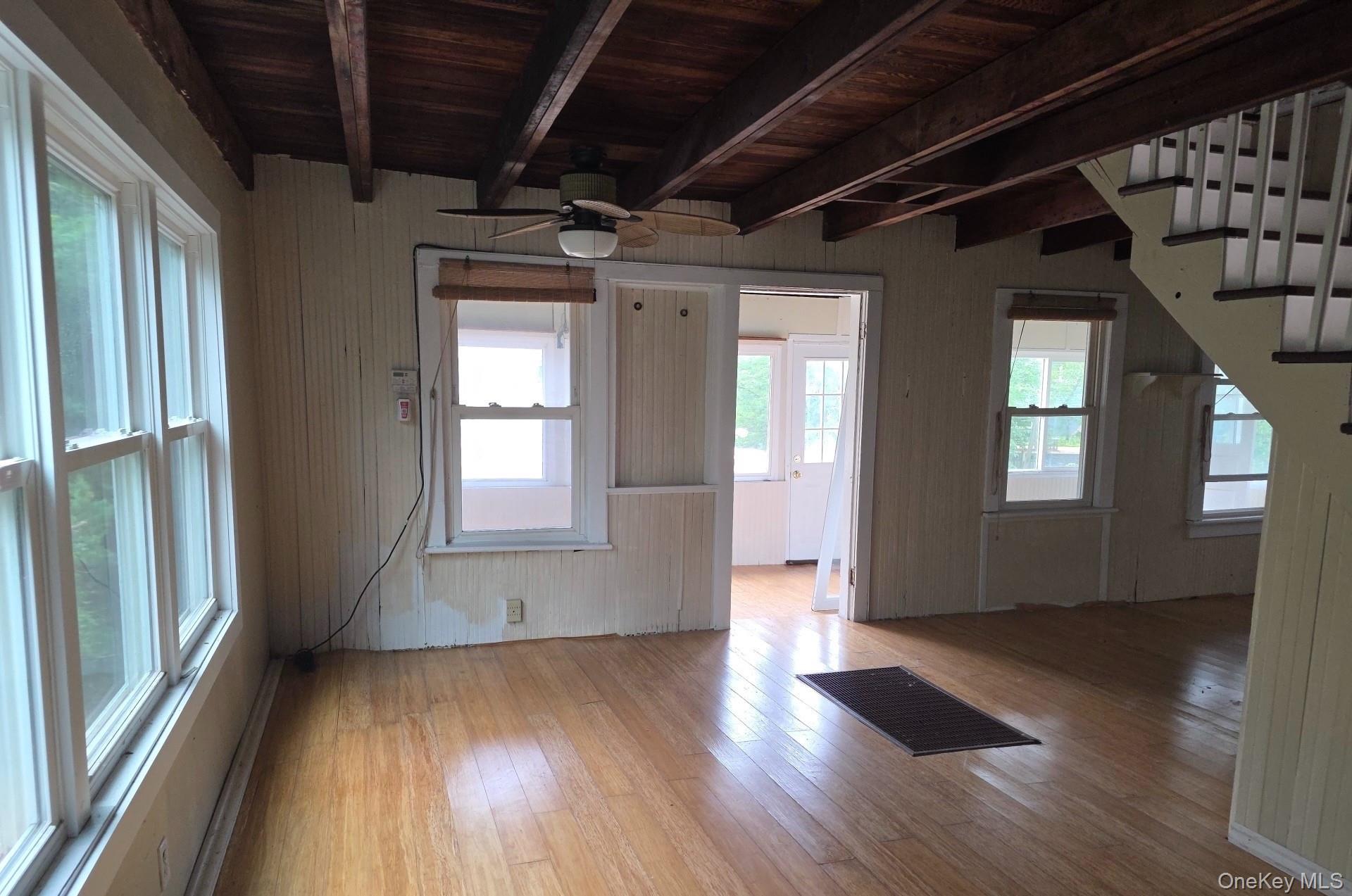 54 Oak Beach Road Babylon, NY 11702 - Photo 5 of 13 Gallery Image 5