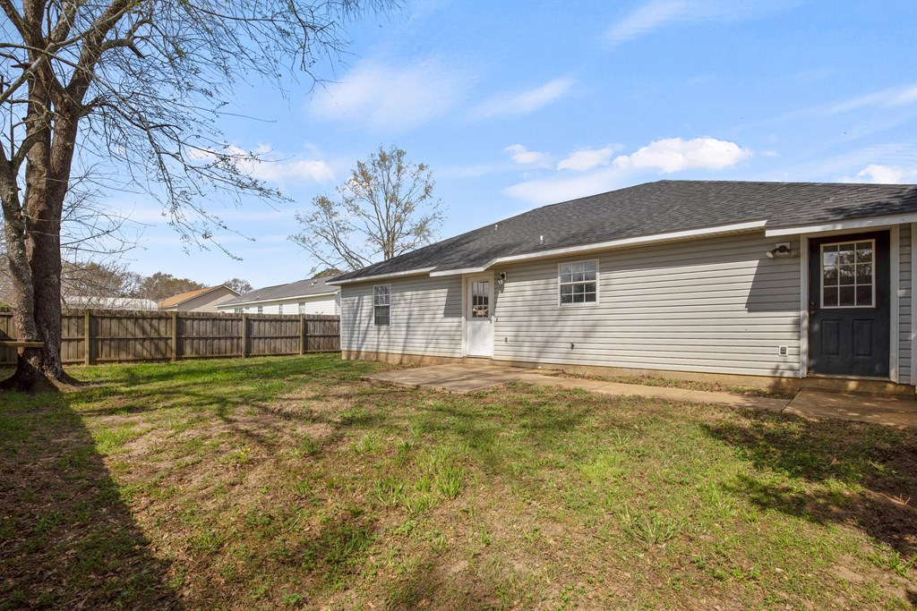 108 Periwinkle Court Dothan, AL 36301 - Photo 22 of 26