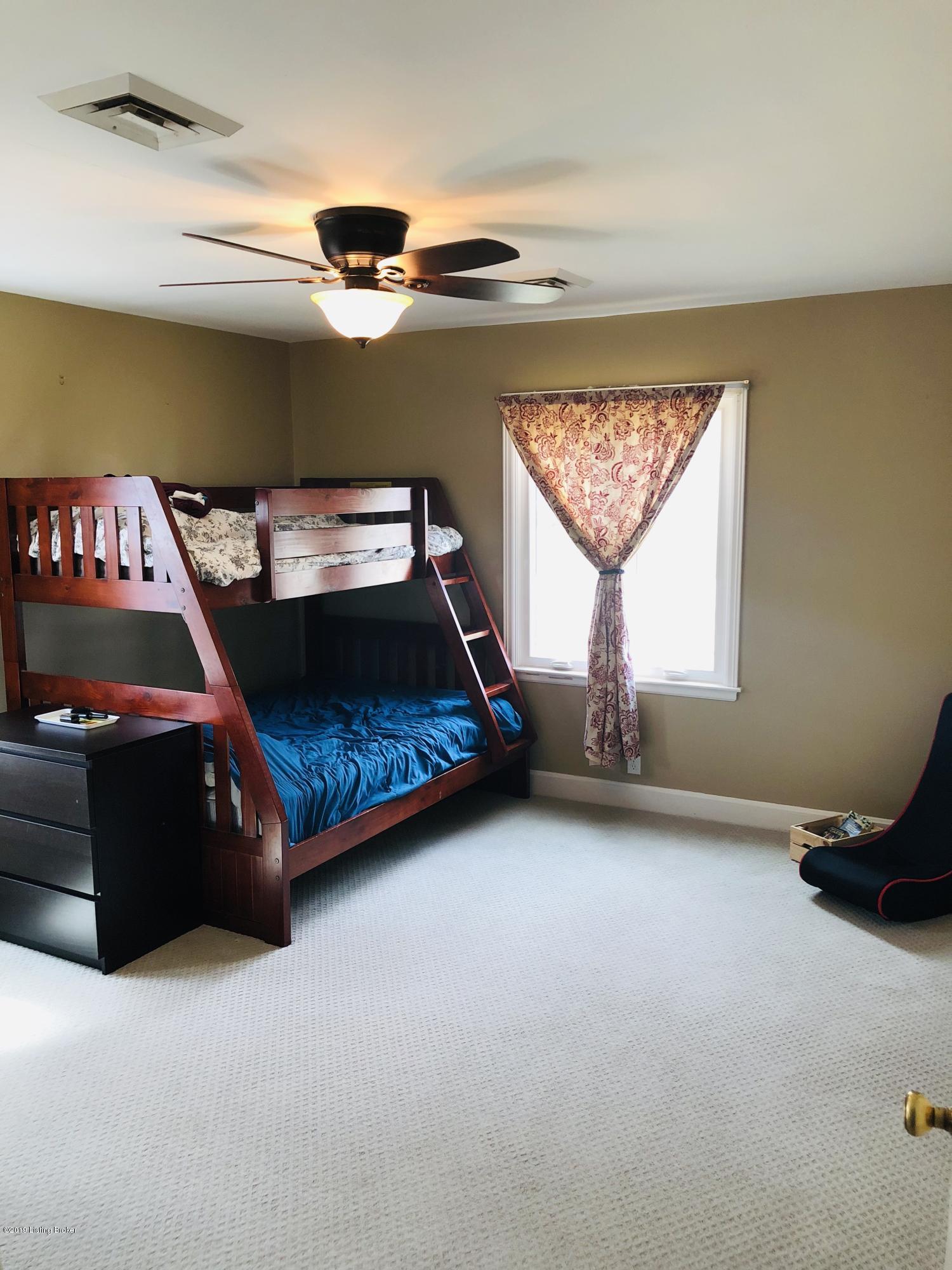 213 Tyne Road Louisville, KY 40207 - Photo 21 of 32 IMG_3734