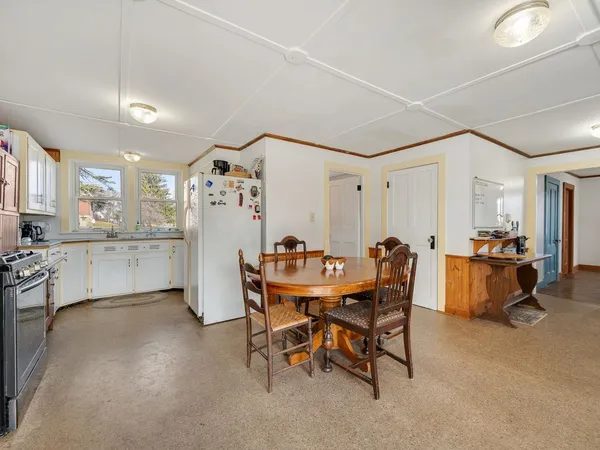 $349,000 | 166 South Street, New Haven, VT 05472