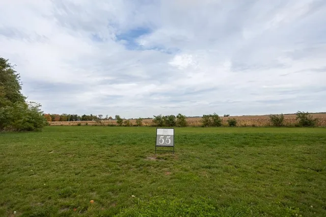 $83,998 | 2679 Woodside Drive, Beloit, WI 53511