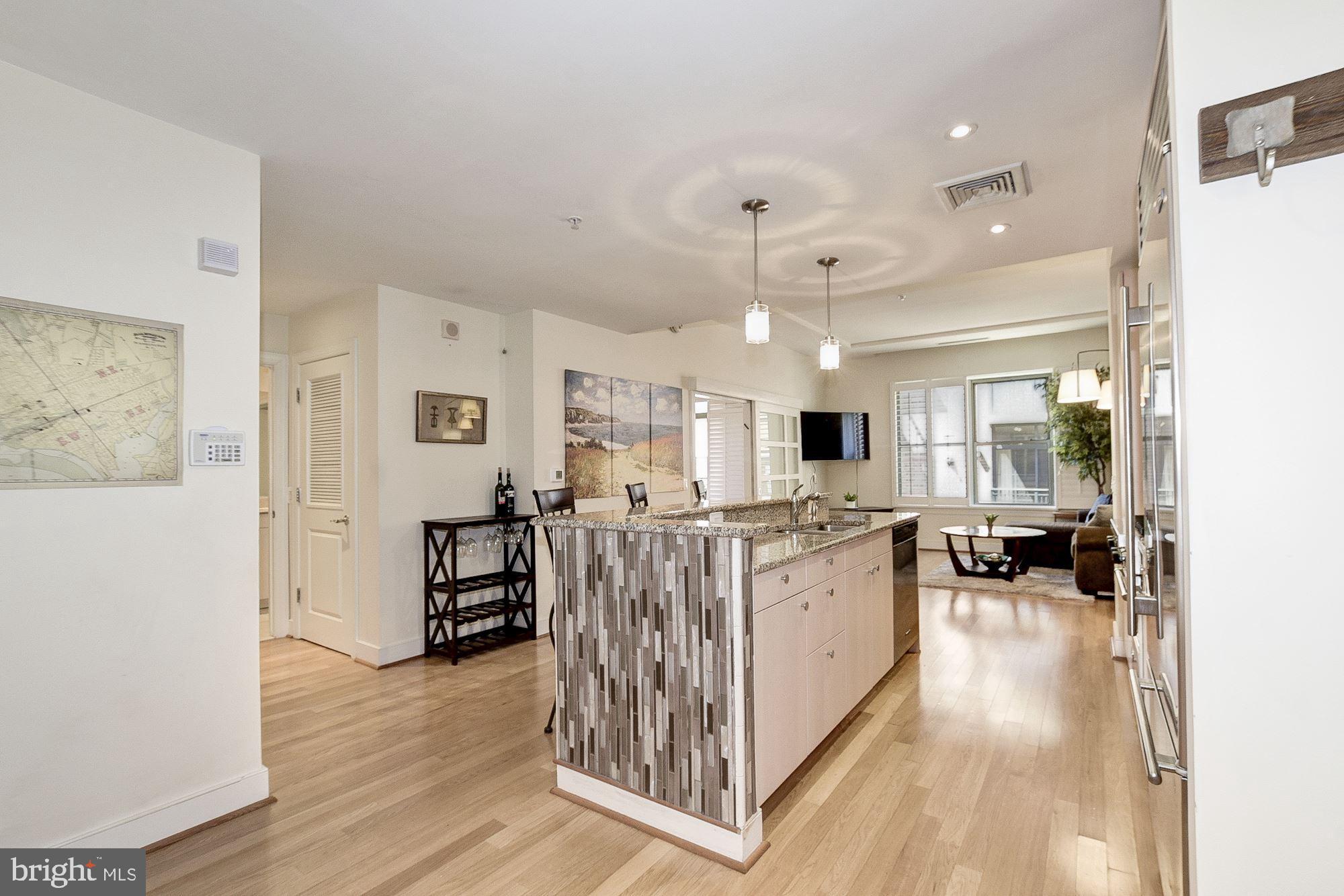 2425 L Street Northwest, Unit 708 Washington, DC 20037 - Photo 2 of 26