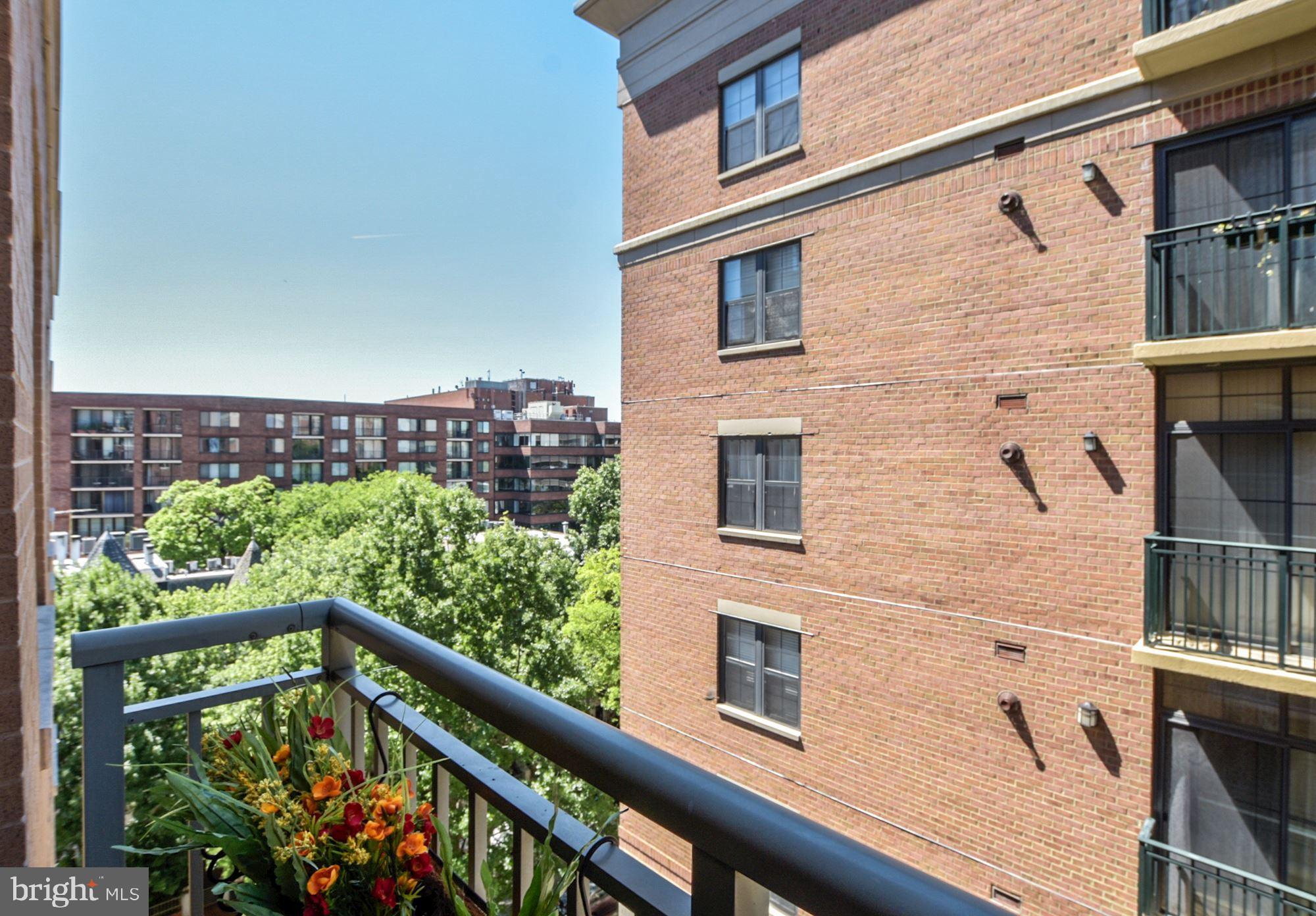 2425 L Street Northwest, Unit 708 Washington, DC 20037 - Photo 12 of 26