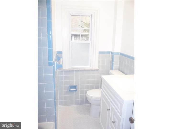 905 Ashbourne Road Cheltenham, PA 19012 - Photo 18 of 25 Bathroom