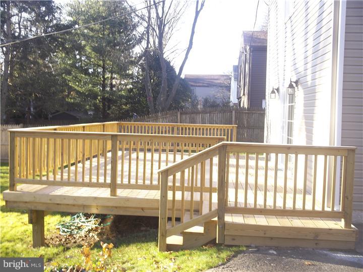 905 Ashbourne Road Cheltenham, PA 19012 - Photo 3 of 25 Deck